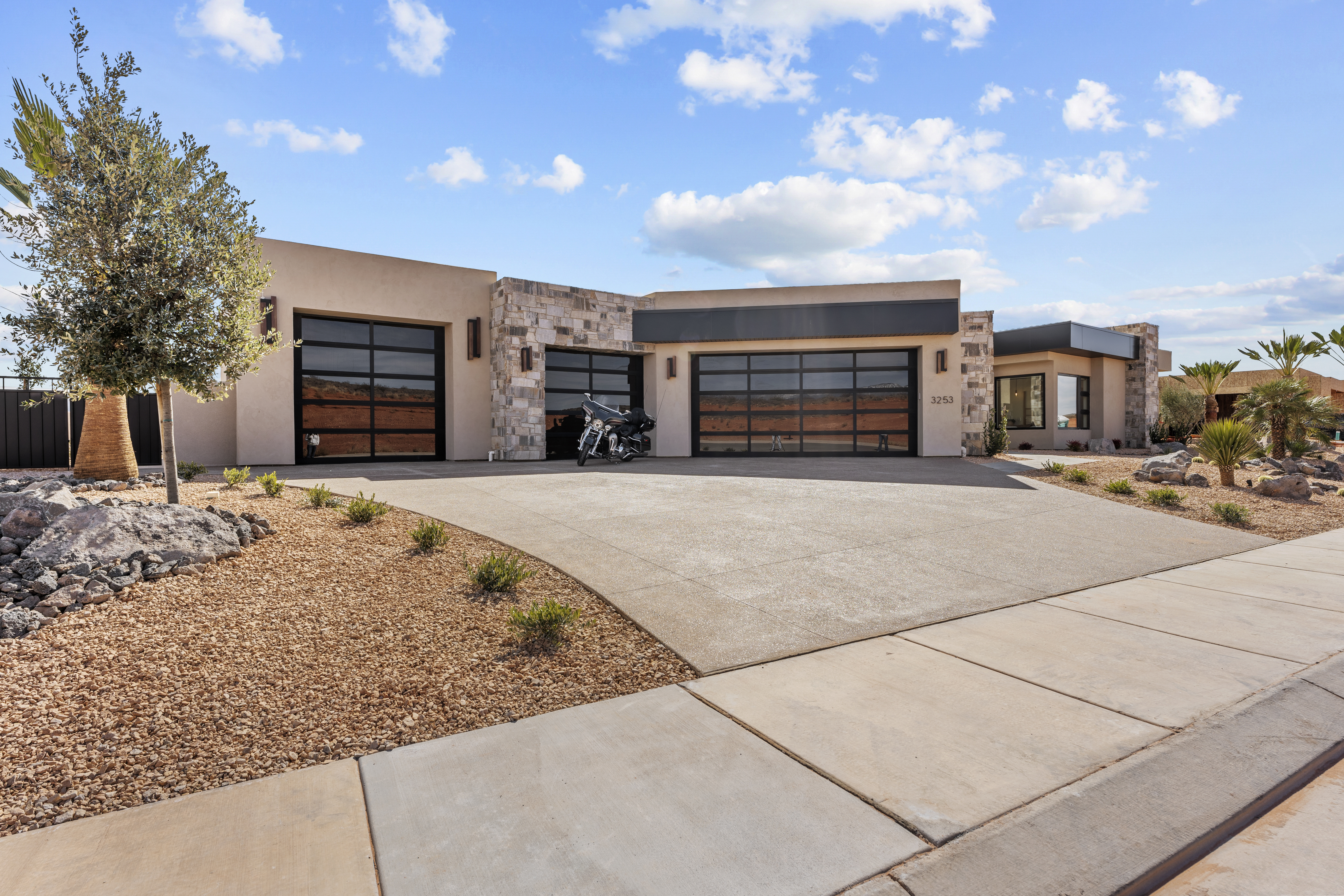 Desert Contemporary — additional view 4